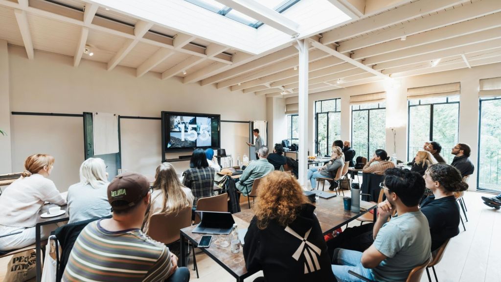 Gözümüzle Görmek Yetmiyor: Görsel Okuryazarlık Neden Bu Kadar Kritik Hale&nbsp;Geldi?