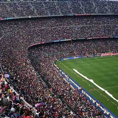 Biz Kimiz: Taraftar mı Müşteri&nbsp;mi?