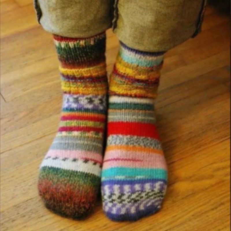 Eşi Olmayan Çirkin&nbsp;Çoraplar