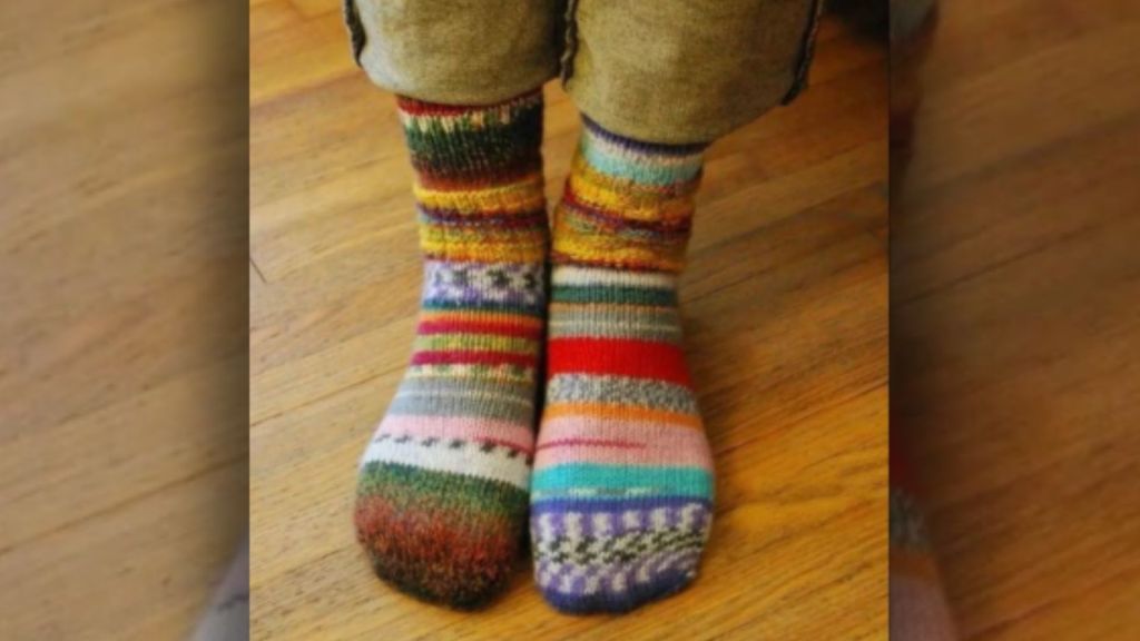 Eşi Olmayan Çirkin&nbsp;Çoraplar